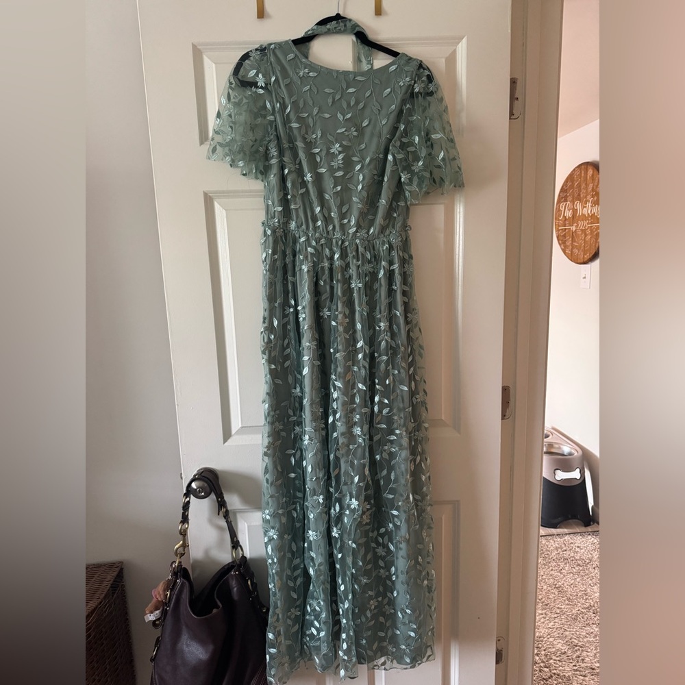 Eucalyptus Baltic Born Floral Lace Dress - Picture 2 of 6
